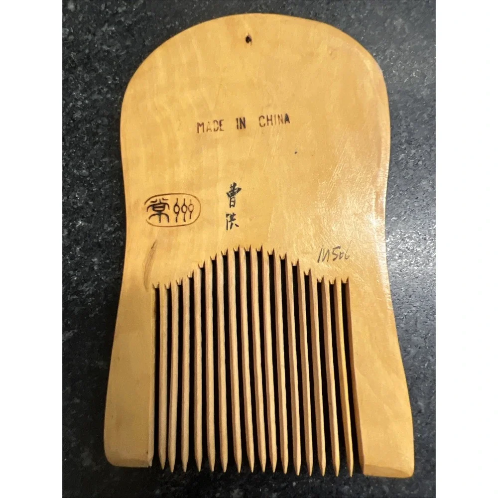 Traditional Chinese Hand Painted Wooden Comb Chinese Opera‎ Mask 3 1/2 Inches